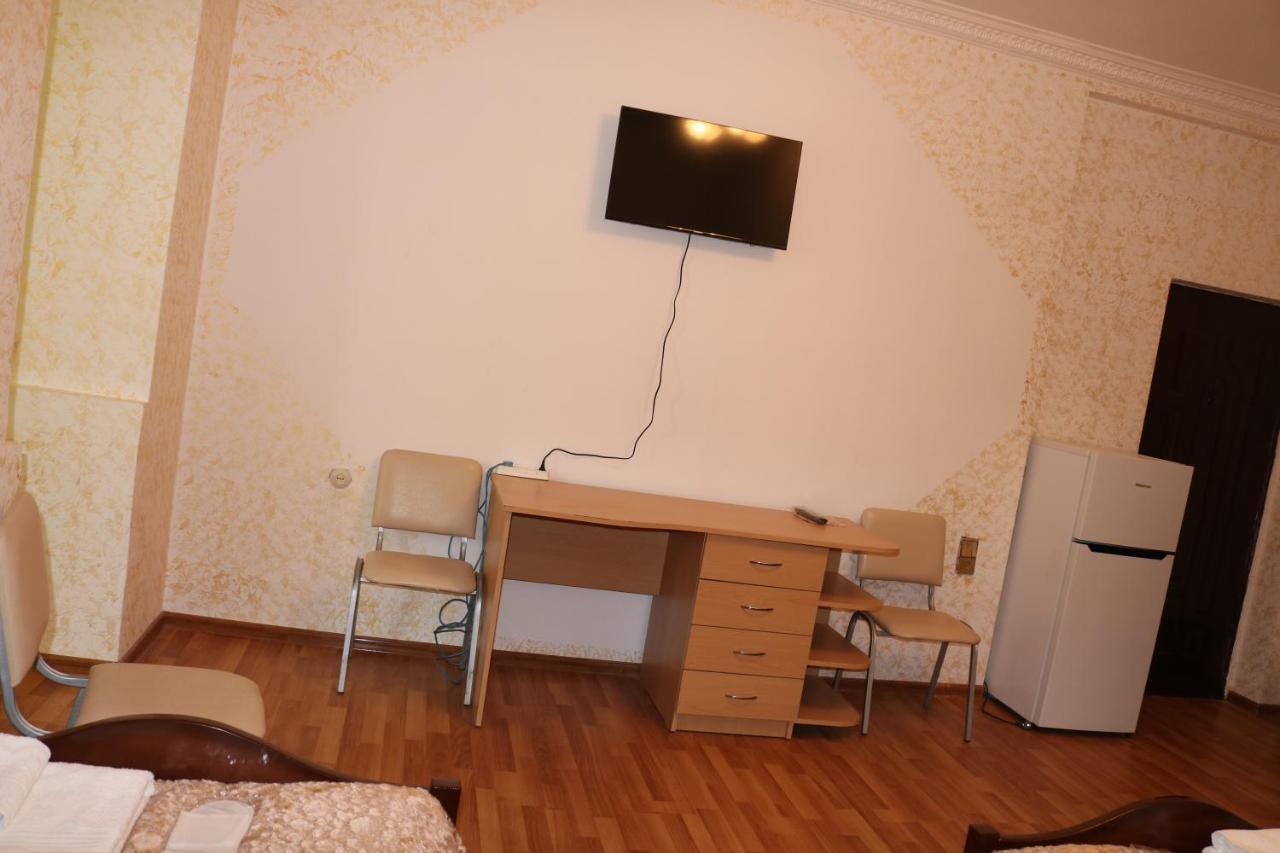 יירבאן Hotel 333 מראה חיצוני תמונה