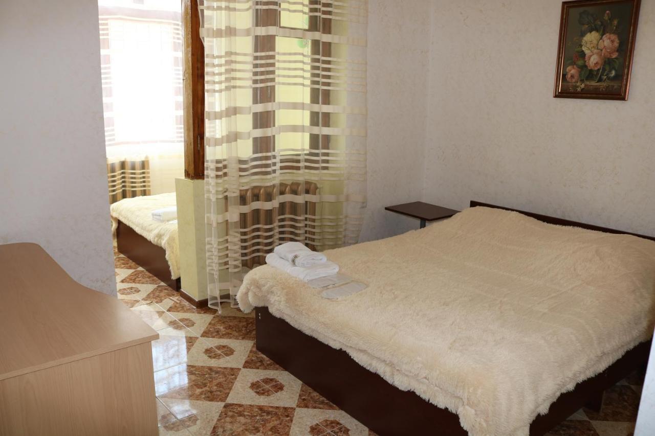 יירבאן Hotel 333 מראה חיצוני תמונה