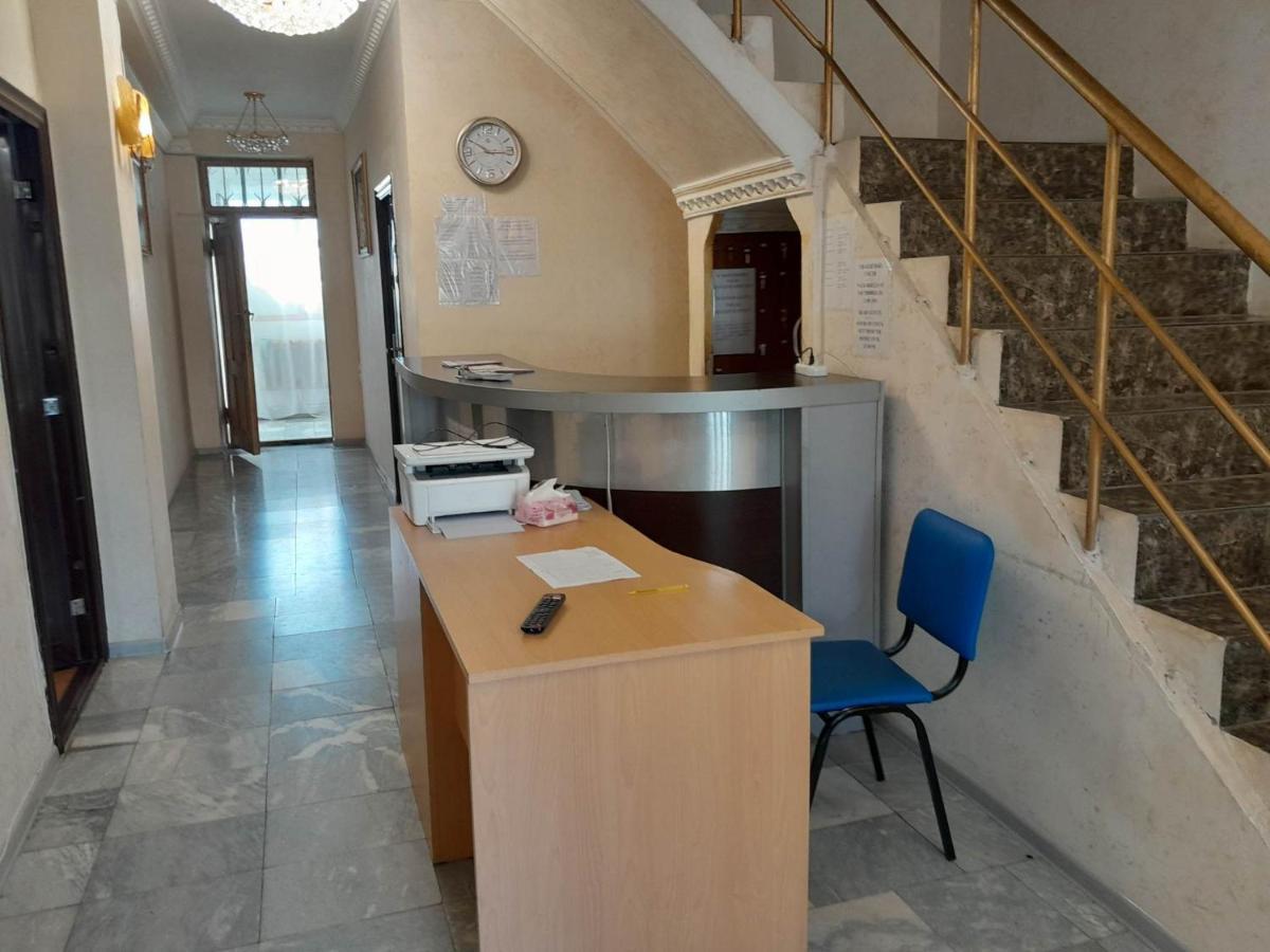 יירבאן Hotel 333 מראה חיצוני תמונה