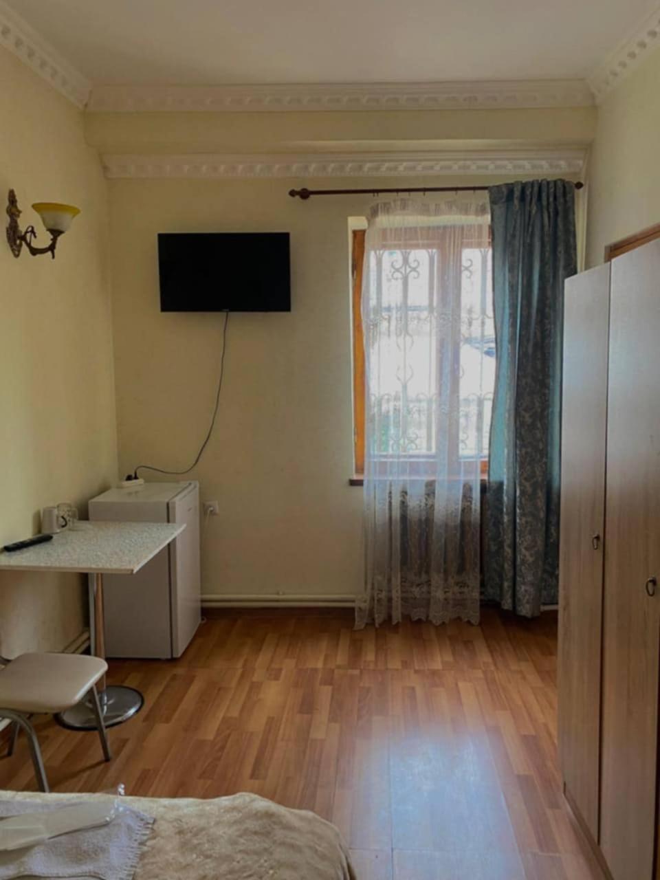 יירבאן Hotel 333 מראה חיצוני תמונה