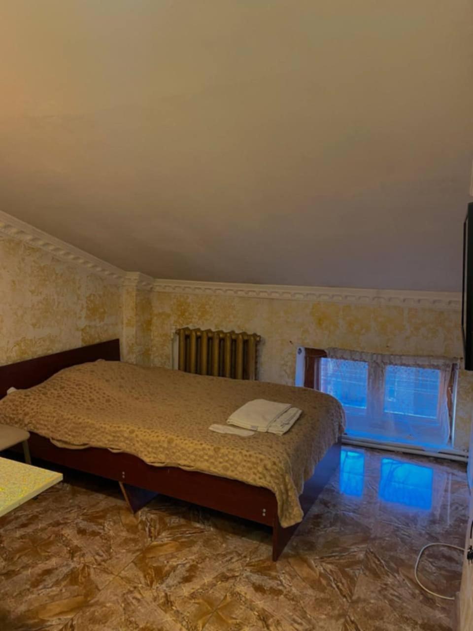 יירבאן Hotel 333 מראה חיצוני תמונה
